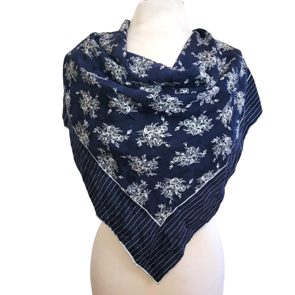 Vintage Alcott & Andrews Navy Cream Floral Square Silk Twill Scarf 32 X 32